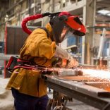 Weltek Navitek hegesztőpajzs oldalablakkal, S4 elektronikával és Airkos PRSL szűrőegységgel 